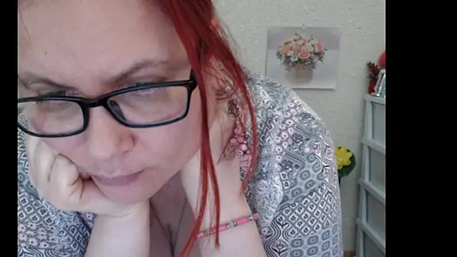 Snapshot of PlayfullMature chatting on September 2025 10:11:02 PM PlayfullMature online show from September 2025 10:11:02 PM