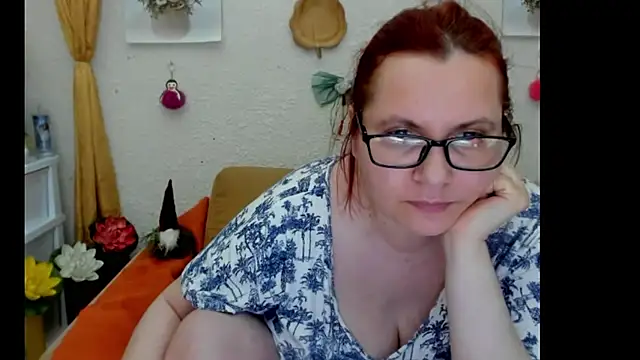 Snapshot of PlayfullMature chatting on October 2025 10:23:02 PM PlayfullMature online show from October 2025 10:23:02 PM