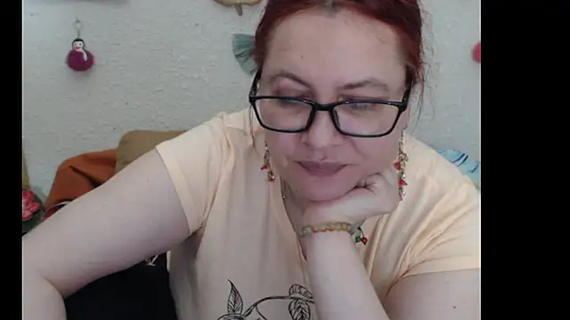 Snapshot of PlayfullMature chatting on November 2025 04:07:01 PM PlayfullMature online show from November 2025 04:07:01 PM