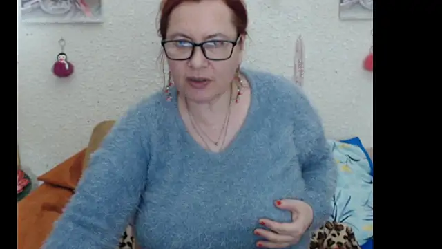 Snapshot of PlayfullMature chatting on November 2025 07:02:02 PM PlayfullMature online show from November 2025 07:02:02 PM