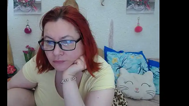 Snapshot of PlayfullMature chatting on November 2025 11:20:01 AM PlayfullMature online show from November 2025 11:20:01 AM