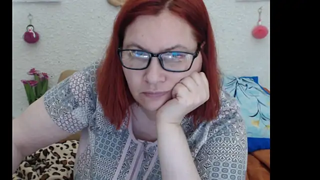 Snapshot of PlayfullMature chatting on November 2025 02:21:01 PM PlayfullMature online show from November 2025 02:21:01 PM