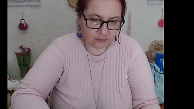 Snapshot of PlayfullMature chatting on November 2025 07:19:02 AM PlayfullMature online show from November 2025 07:19:02 AM