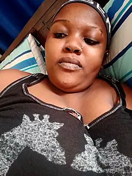 Snapshot of queennapal chatting on April 2026 04:21:01 AM queennapal online show from April 2026 04:21:01 AM
