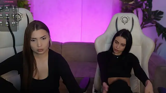 Snapshot of Tina_Breeze chatting on December 2025 08:20:02 AM Tina Breeze online show from December 2025 08:20:02 AM