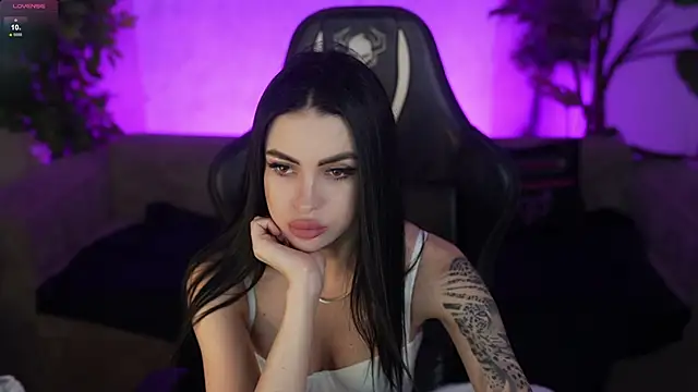 Tina Breeze online show from March 2026 08:18:01 AM