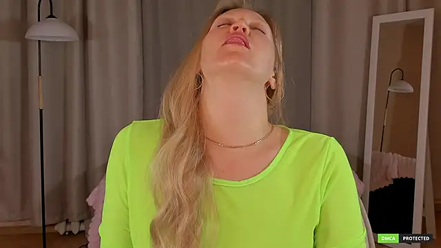 Snapshot of sugamomy chatting on November 2025 12:44:02 AM sugamomy online show from November 2025 12:44:02 AM