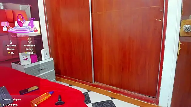 Snapshot of mariamRosse chatting on March 2025 05:22:02 AM mariamRosse online show from March 2025 05:22:02 AM