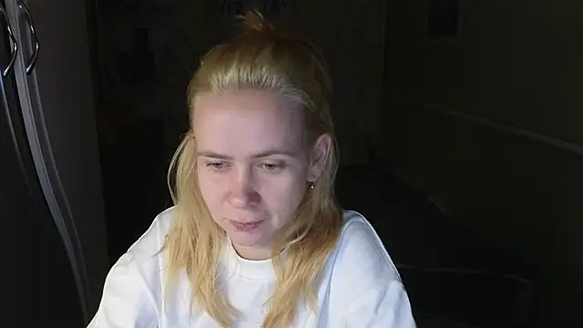 Riley Roo online show from January 2026 05:04:01 PM