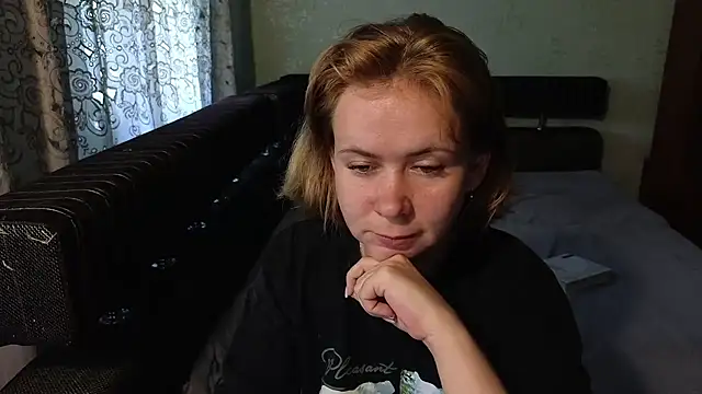 Riley Roo online show from July 2026 06:47:02 AM