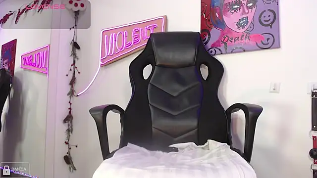 Violet-Queen online show from January 2025 09:59:01 AM