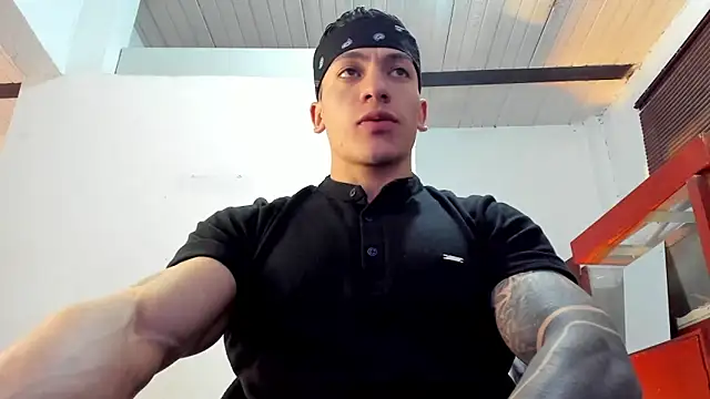 Snapshot of aquiles_51 chatting on October 2025 07:26:02 PM aquiles 51 online show from October 2025 07:26:02 PM