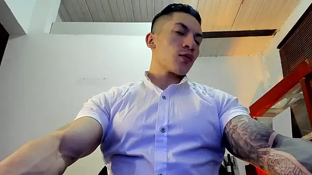 Snapshot of aquiles_51 chatting on November 2025 07:48:02 PM aquiles 51 online show from November 2025 07:48:02 PM