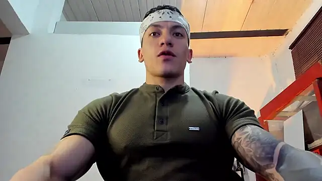 Snapshot of aquiles_51 chatting on November 2025 07:58:02 PM aquiles 51 online show from November 2025 07:58:02 PM