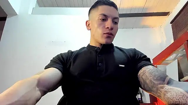 Snapshot of aquiles_51 chatting on November 2025 08:42:02 PM aquiles 51 online show from November 2025 08:42:02 PM