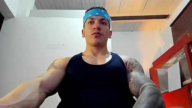 Snapshot of aquiles_51 chatting on November 2025 08:52:02 PM aquiles 51 online show from November 2025 08:52:02 PM