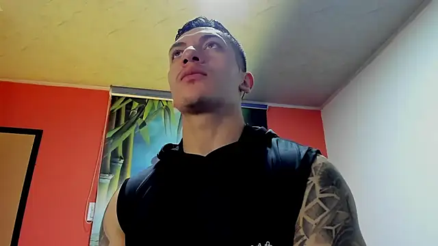 Snapshot of aquiles_51 chatting on November 2025 05:12:02 PM aquiles 51 online show from November 2025 05:12:02 PM