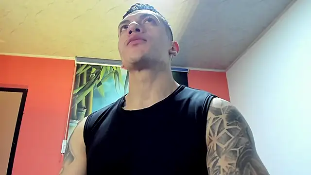 Snapshot of aquiles_51 chatting on November 2025 02:40:02 PM aquiles 51 online show from November 2025 02:40:02 PM