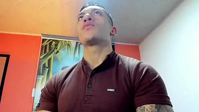 Snapshot of aquiles_51 chatting on November 2025 01:46:02 PM aquiles 51 online show from November 2025 01:46:02 PM