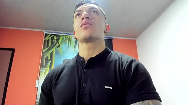 Snapshot of aquiles_51 chatting on December 2025 12:14:01 PM aquiles 51 online show from December 2025 12:14:01 PM