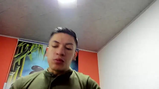 Snapshot of aquiles_51 chatting on December 2025 12:03:02 PM aquiles 51 online show from December 2025 12:03:02 PM