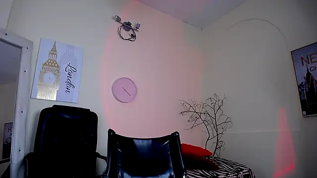 IsaBaileys  online show from March 2025 10:21:02 PM