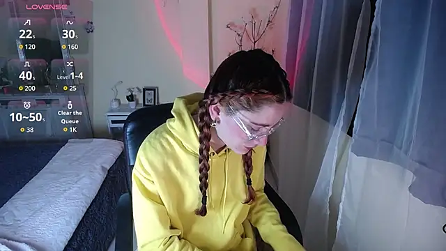 IsaBaileys  online show from January 2026 12:47:01 AM