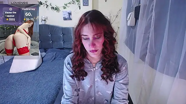 IsaBaileys  online show from February 2026 12:48:02 AM