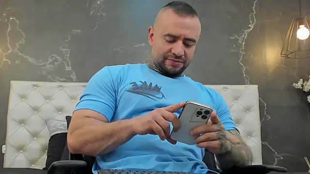 Snapshot of BruceDallas chatting on March 2025 12:55:02 AM BruceDallas online show from March 2025 12:55:02 AM