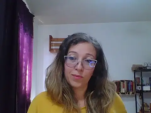 Snapshot of charlott_ponce chatting on December 2025 06:28:01 PM charlott ponce online show from December 2025 06:28:01 PM