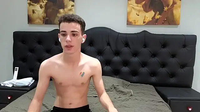 Snapshot of Cristian_Delgado chatting on December 2024 05:25:01 AM Cristian Delgado online show from December 2024 05:25:01 AM