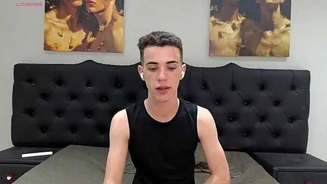 Snapshot of Cristian_Delgado chatting on December 2024 06:39:01 AM Cristian Delgado online show from December 2024 06:39:01 AM