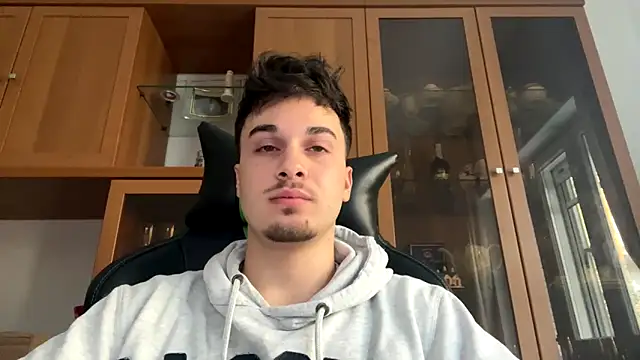 Hank 04 online show from December 2024 10:50:02 AM