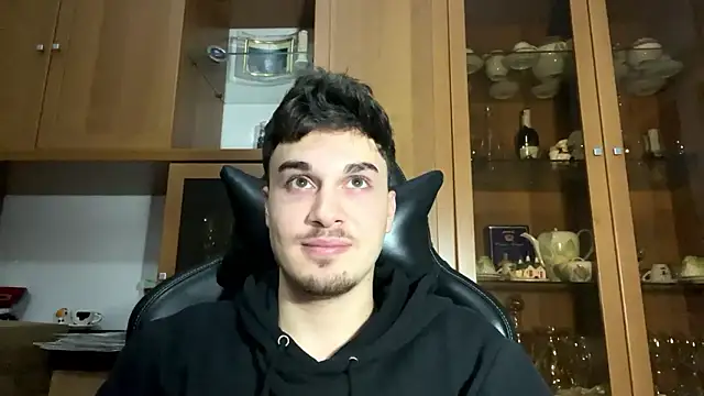 Hank 04 online show from December 2024 04:58:01 PM