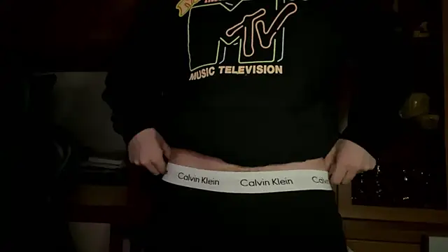 Hank 04 online show from December 2024 10:14:02 PM