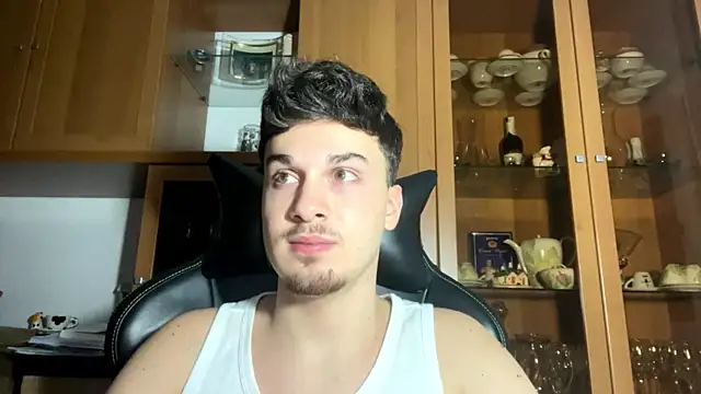 Hank 04 online show from December 2024 03:59:02 PM