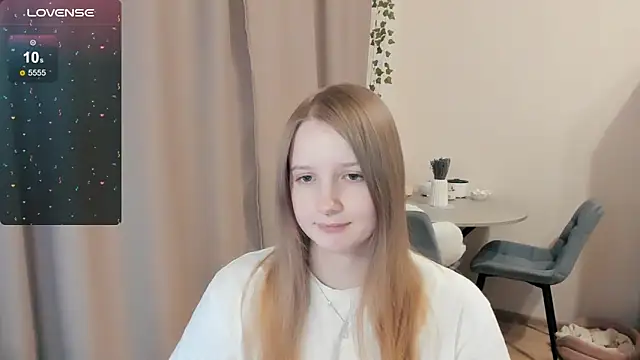 Snapshot of Alyaley chatting on November 2025 10:41:02 PM Alyaley online show from November 2025 10:41:02 PM