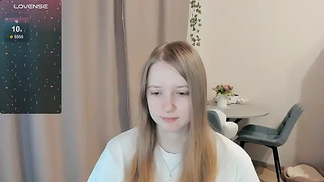 Snapshot of Alyaley chatting on December 2025 08:30:02 AM Alyaley online show from December 2025 08:30:02 AM