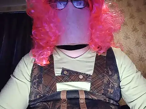 Snapshot of Crossdresser_Elena chatting on June 2026 03:54:01 PM Crossdresser Elena online show from June 2026 03:54:01 PM