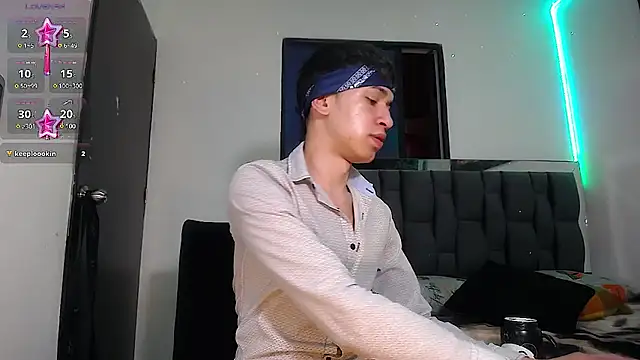 Mr daren  online show from March 2025 07:09:01 PM