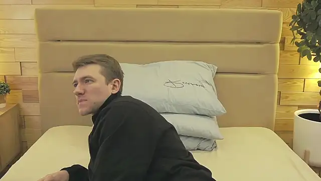 EthanPinkman online show from March 2026 03:43:01 AM