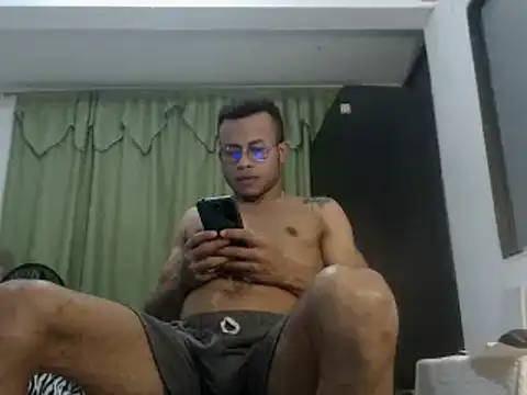 grandominantex1 online show from February 2025 01:57:01 AM