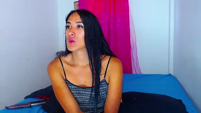 misss estrella online show from February 2026 04:26:01 PM