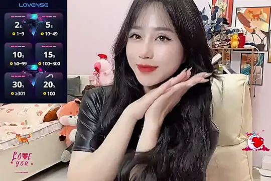 Snapshot of _LLisa_ chatting on January 2025 12:03:01 AM LLisa online show from January 2025 12:03:01 AM