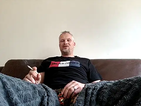 Snapshot of Heidemensch chatting on March 2025 02:32:02 PM Heidemensch online show from March 2025 02:32:02 PM