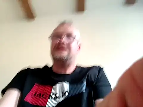 Snapshot of Heidemensch chatting on March 2025 03:57:02 PM Heidemensch online show from March 2025 03:57:02 PM