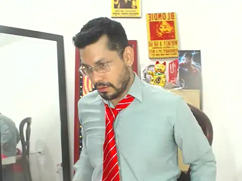 Snapshot of MikeRiverx chatting on April 2026 11:47:02 PM MikeRiverx online show from April 2026 11:47:02 PM