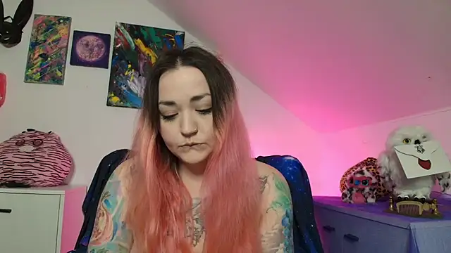 PinkHurricaneOfficial online show from February 2026 04:25:01 PM