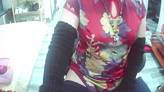 Snapshot of Miu-Le chatting on February 2025 08:19:02 PM Miu-Le online show from February 2025 08:19:02 PM