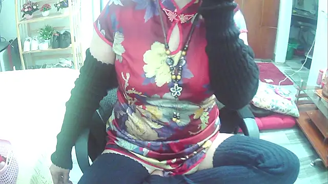Snapshot of Miu-Le chatting on February 2025 11:33:02 PM Miu-Le online show from February 2025 11:33:02 PM